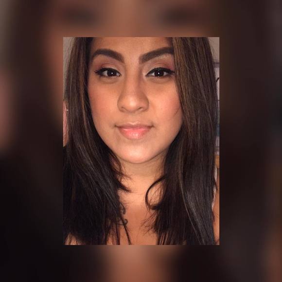 Meet your Posher, Mariela - Picture 1 of 1